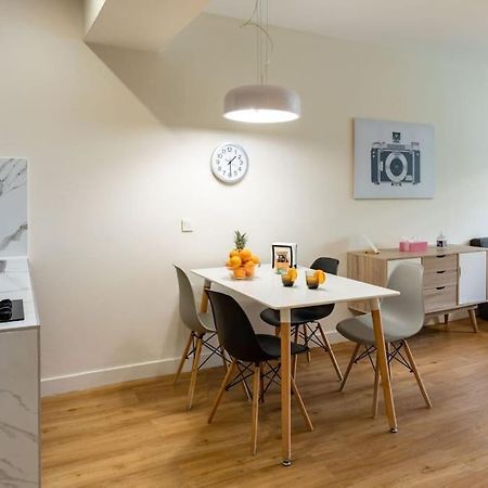 Large Comfy, Modern Studio 5 Min To Acropolis أثينا المظهر الخارجي الصورة